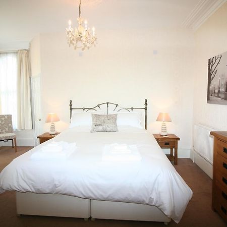 Lincoln House Bed and Breakfast Bridlington Esterno foto