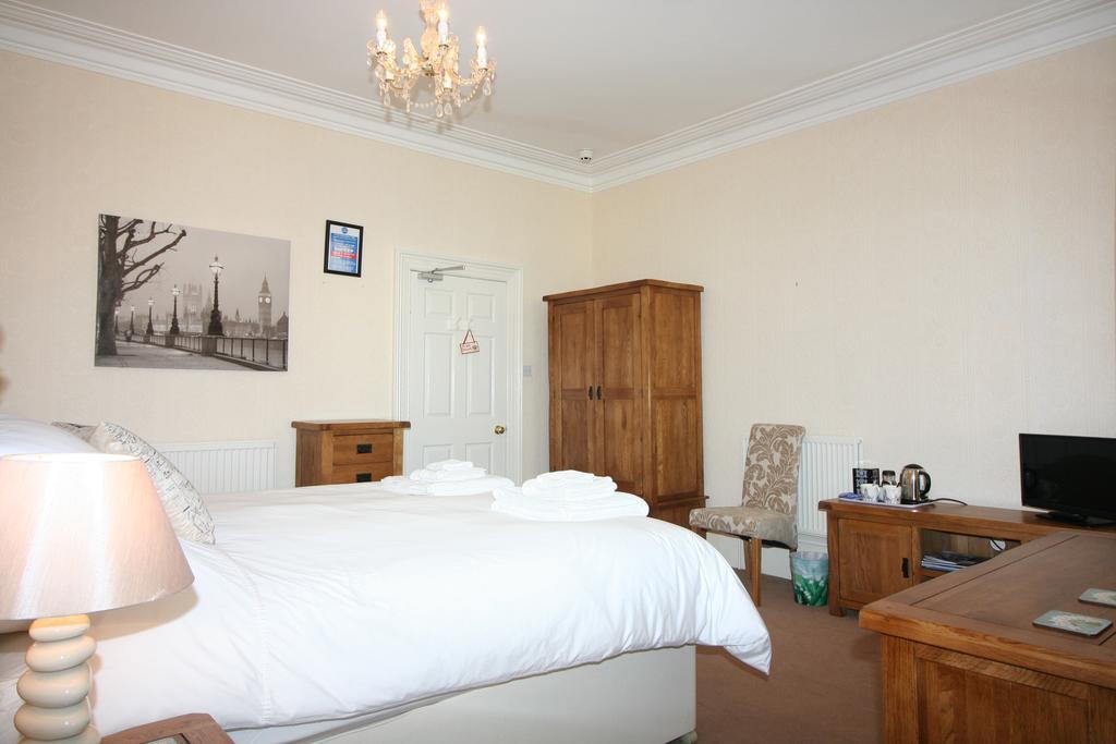 Lincoln House Bed and Breakfast Bridlington Esterno foto